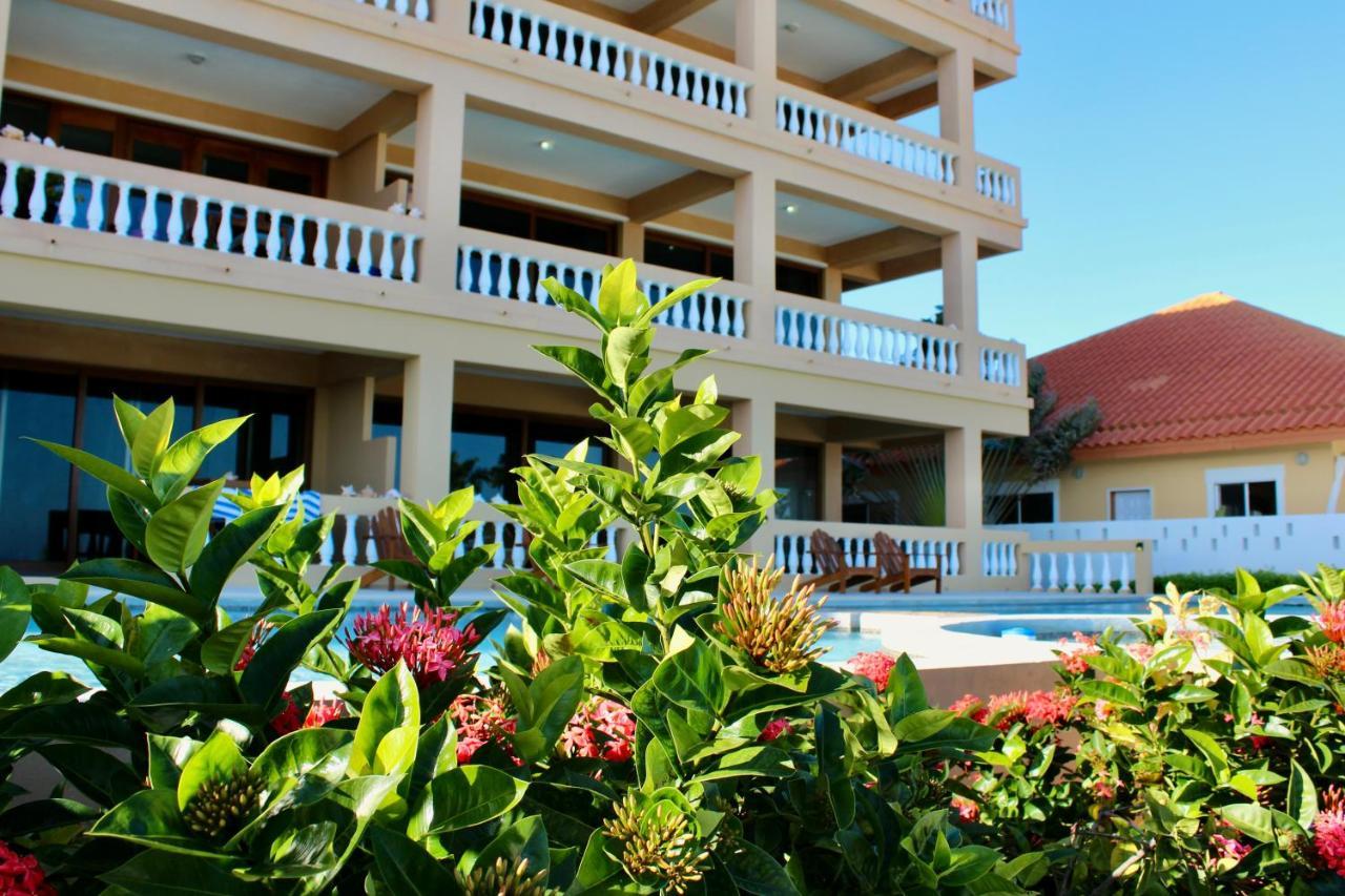Hol Chan Reef Resort & Villas San Pedro  Exterior photo